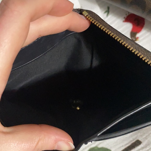 Tatum Carryall 40 In Signature Canvas with matching wallet - Picture 10 of 10